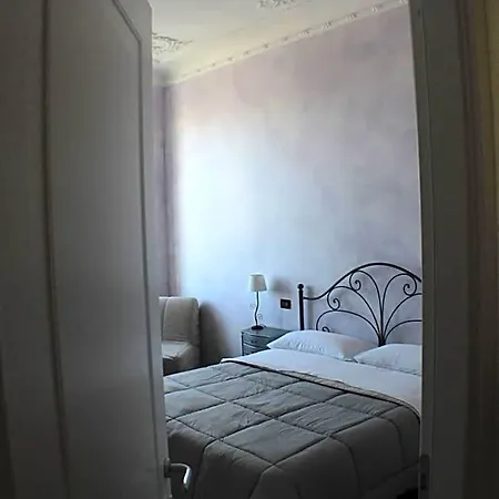 Caterina 3* جنوة